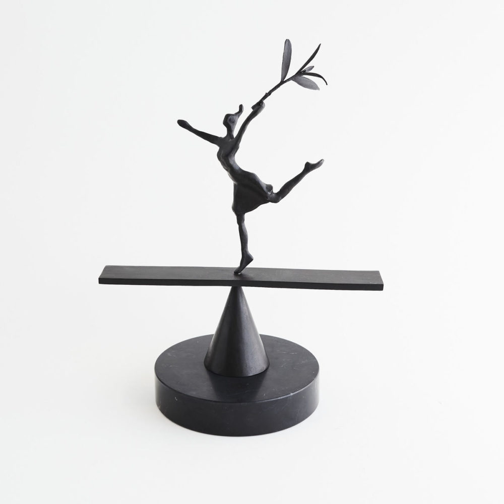 Purchase ‘Perfectly Balanced’ limited edition sculpture by artist Vicky Savage. Visit the Parnell Gallery website to view this and other artworks by Vicky Savage.
