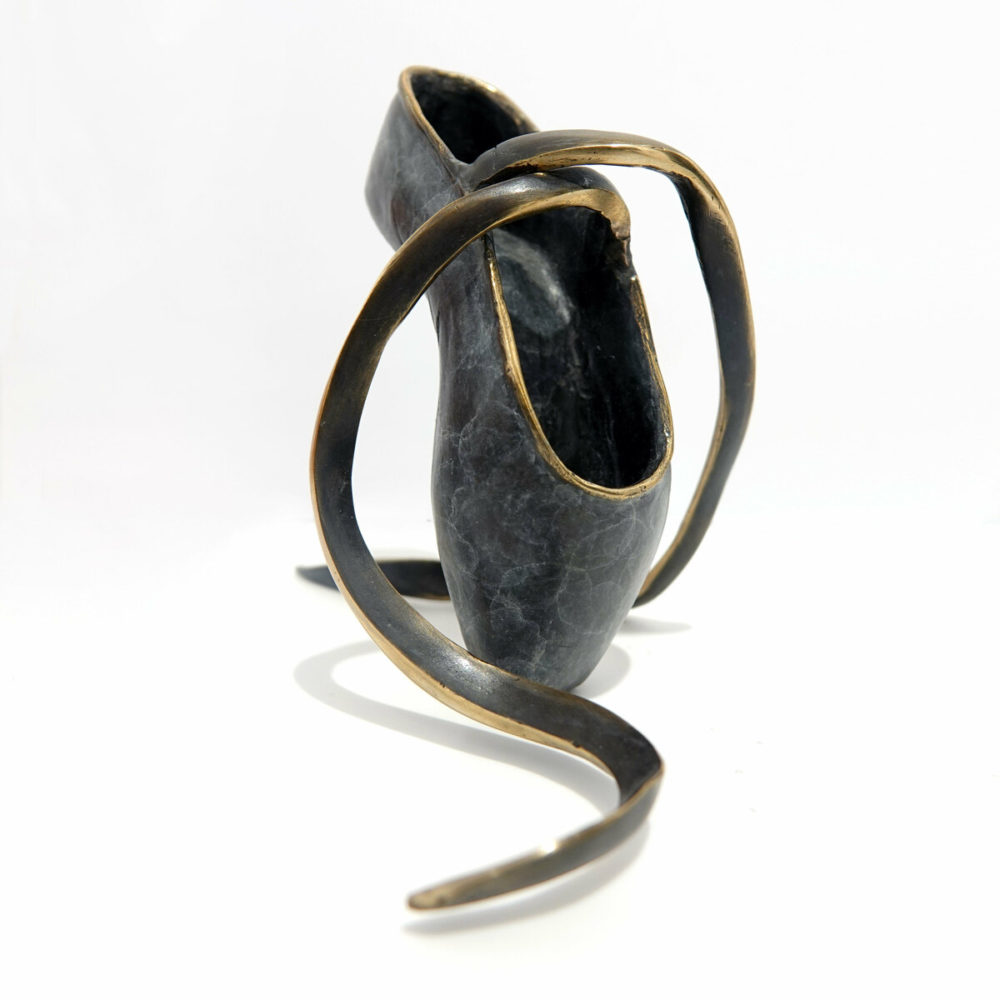 Eric Desiles En Pointe bronze sculpture at Parnell Gallery Auckland NZ
